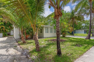 2 separate units. 2bed 1 bath front house, 1 bed 1 bath plus den - photo 5