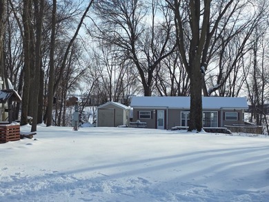 2007 DPH Park Model; bedroom with built-ins; large bathroom with - photo 35