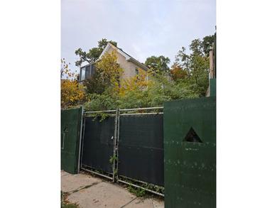 Hudson River Lot For Sale in Bronx New York