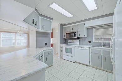 Welcome to your own little peace of paradise. Back on the market - photo 11