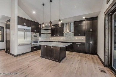 BRAND NEW LUXURY TERRACE AT PRESTIGIOUS BLACK ROCK. Situated off - photo 17