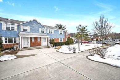 Contemporary garden condo on a quiet cul-de-sac with parking - photo 16
