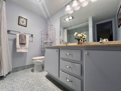 Welcome to one of the most sought after and impeccably kept - photo 20
