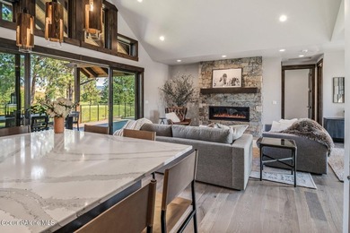 BRAND NEW LUXURY TERRACE AT PRESTIGIOUS BLACK ROCK. Situated off - photo 21