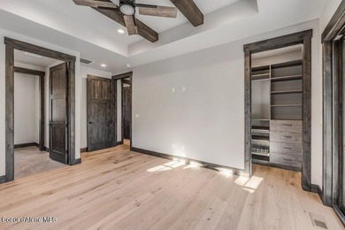 BRAND NEW LUXURY TERRACE AT PRESTIGIOUS BLACK ROCK. Situated off - photo 26