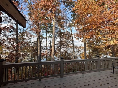 Beautiful cabin style lake front home with year round water! - photo 33