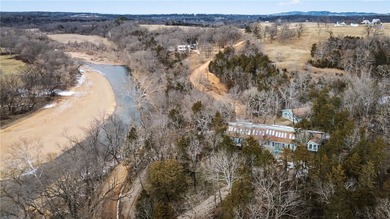 Absolutely one-of-a-kind, fantastically renovated retreat on 13 - photo 4