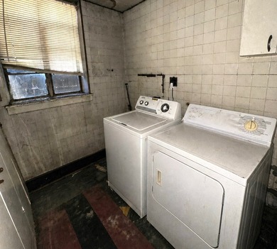 Discover the potential of this brick one family attached - photo 36