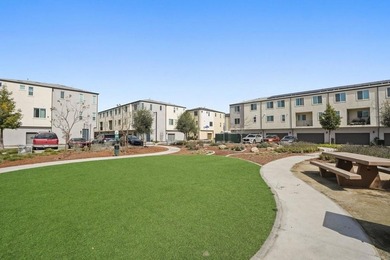 Welcome to this beautifully upgraded 2-bedroom, 2.5-bath - photo 41