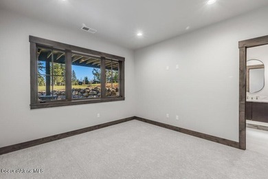 BRAND NEW LUXURY TERRACE AT PRESTIGIOUS BLACK ROCK. Situated off - photo 42