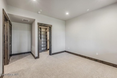BRAND NEW LUXURY TERRACE AT PRESTIGIOUS BLACK ROCK. Situated off - photo 45