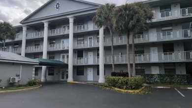 Pine Island Ridge Lakes Condo For Sale in Davie Florida