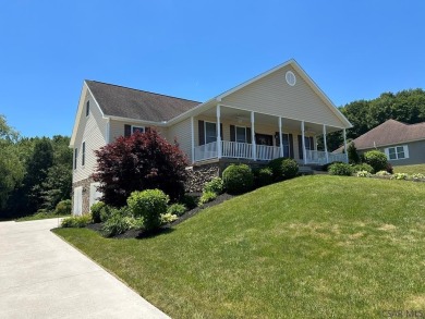 (private lake, pond, creek) Home For Sale in Davidsville Pennsylvania