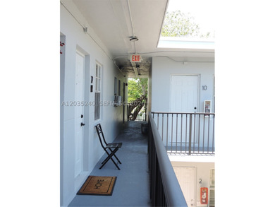 Strategically located in the heart of Coconut Grove. Boutique - photo 5