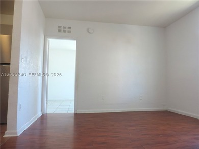 Strategically located in the heart of Coconut Grove. Boutique - photo 7