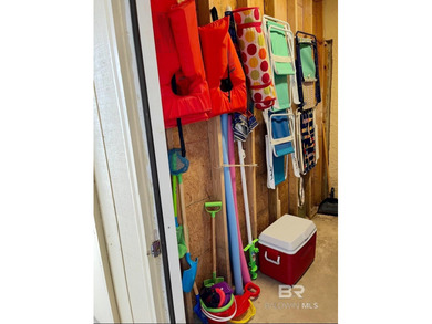 OVER $60,000 IN RENTAL INCOME LAST YEAR PLUS $24,000 IN RECENT - photo 23