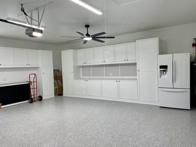 Welcome to this reimagined 4-bedroom, 3-bathroom, pool home in - photo 44