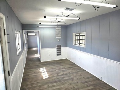 REDUCED!! IDEAL LOCATION for small business or retail! HIGHLY - photo 4