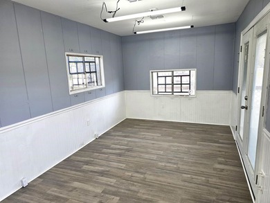 REDUCED!! IDEAL LOCATION for small business or retail! HIGHLY - photo 3
