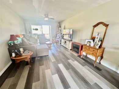 BACK ON THE MARKET! THIS PROPERTY DOES NOT QUALIFY FOR FINANCING - photo 5