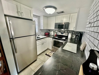 BACK ON THE MARKET! THIS PROPERTY DOES NOT QUALIFY FOR FINANCING - photo 6
