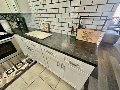 BACK ON THE MARKET! THIS PROPERTY DOES NOT QUALIFY FOR FINANCING - photo 7