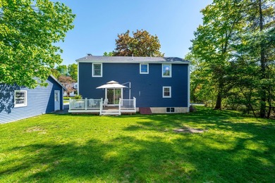 Well-maintained Falmouth Colonial featuring four bedrooms, two - photo 25