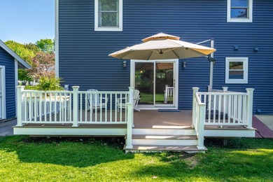 Well-maintained Falmouth Colonial featuring four bedrooms, two - photo 27