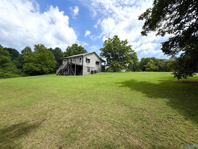Enjoy the perfect blend of space, privacy, and convenience with - photo 42