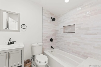 This breathtaking Loma Portal residence seamlessly blends - photo 55