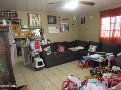 Nice 3 Bed 1 /12 Bath home Located in the lower valley. Corner