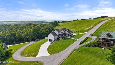 Exquisite Custom Estate in Rock Harbor with Panoramic Lake Views - photo 11