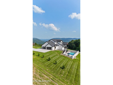 Exquisite Custom Estate in Rock Harbor with Panoramic Lake Views - photo 15