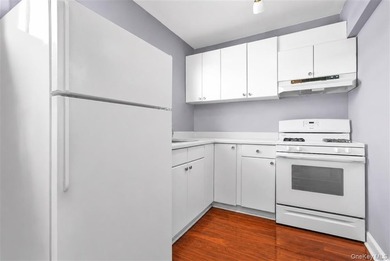 Prime mixed-use property located along the bustling Metropolitan - photo 15