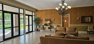 Beautiful BAHAMAS STYLE, 1BD/1.5BA ground-floor condo in a - photo 17