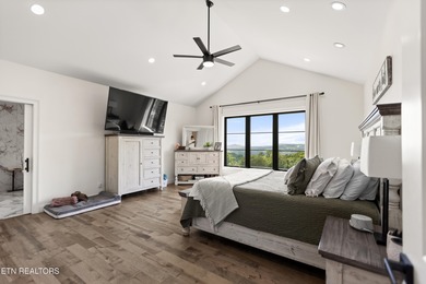 Exquisite Custom Estate in Rock Harbor with Panoramic Lake Views - photo 32