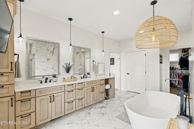 Exquisite Custom Estate in Rock Harbor with Panoramic Lake Views - photo 34
