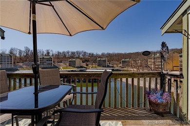 Super cute TOP FLOOR UNIT WITH BOAT SLIP! This is a great