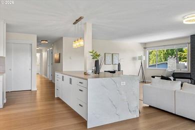 Welcome to 311, the largest unit at Lake Oswego Terraces! Fully - photo 15