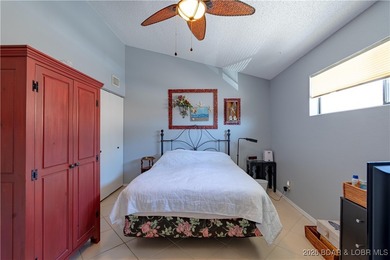 Super cute TOP FLOOR UNIT WITH BOAT SLIP! This is a great