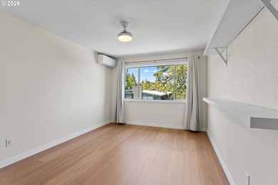 Welcome to 311, the largest unit at Lake Oswego Terraces! Fully - photo 30