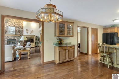 This waterfront home had it all! The perfect location on Lake - photo 10