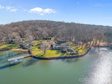 Lake Wylie Home Active Under Contract in Charlotte North Carolina