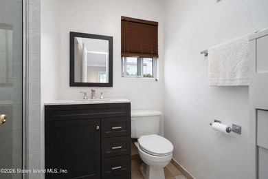 Welcome to Captain's Quarters! This spacious corner-unit - photo 22