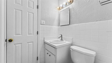 This charming and updated Mid-Century Bungalow is the perfect - photo 26