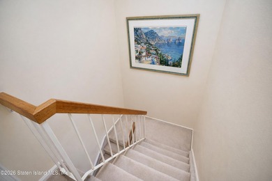 Welcome to Captain's Quarters! This spacious corner-unit - photo 30