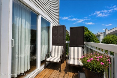 Welcome to Captain's Quarters! This spacious corner-unit - photo 32