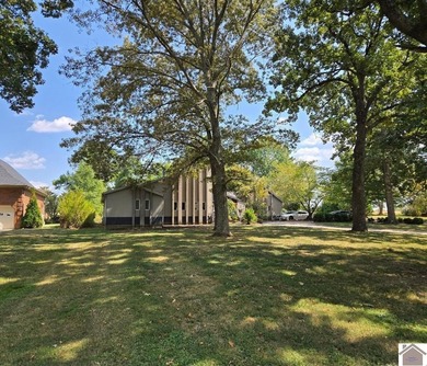 Kentucky Lake Home For Sale in Murray Kentucky