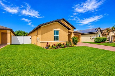Best Community in FORT PIERCE.Welcome to this spacious 3-bedroom - photo 3
