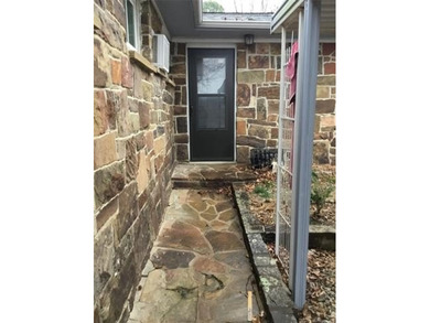 CHARMING HOME JUST MOMENTS AWAY FROM LAKE EUFAULA! It's located - photo 4